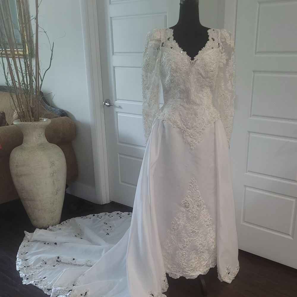Oleg Cassini White Lace Wedding Dress